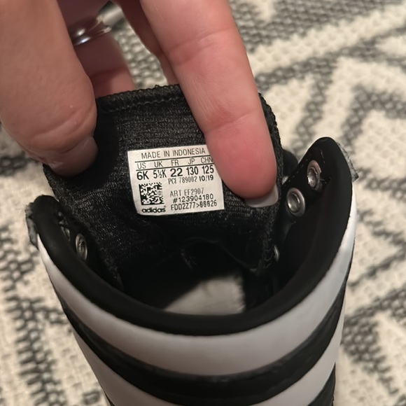 Adida high tops - Picture 8 of 8